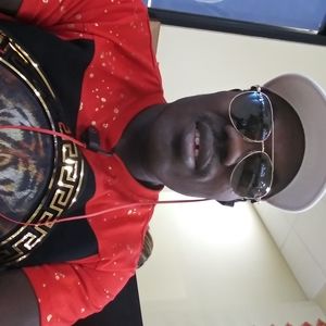 Meet your Posher, Charles